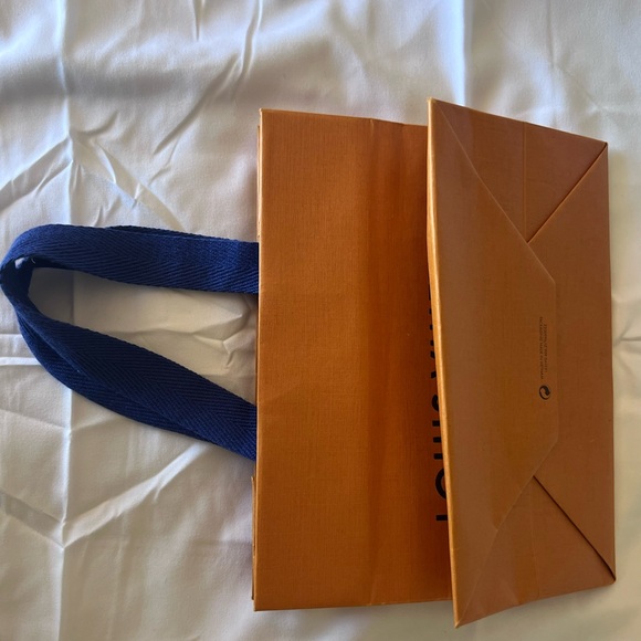 Louis Vuitton Merchandise Bag - Picture 7 of 8